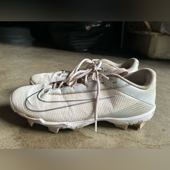 Nike Men’s Size 11 Football Cleats - Picture 2 of 5